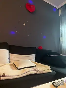 Mohdollmen live cam on StripChat
