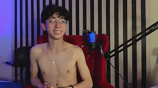 Twink_Sebas7 webcam