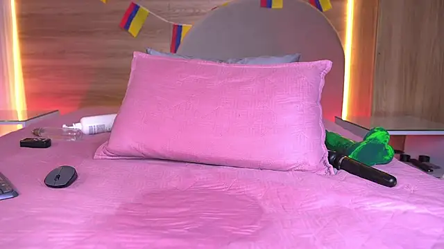 alexaa_walker webcam