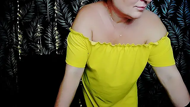 Olivia_playful webcam
