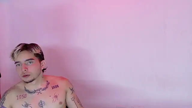 AliceandMax webcam