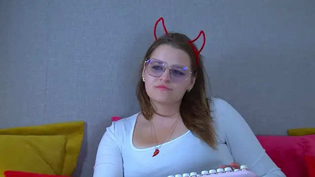 AlexaAvery webcam