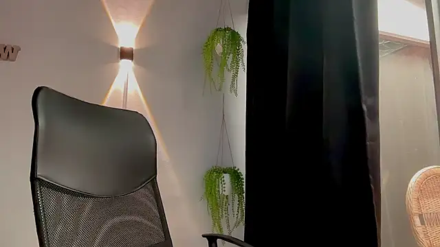 MarcellaGriffin webcam