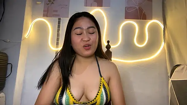 EmileeFlagge live cam on StripChat