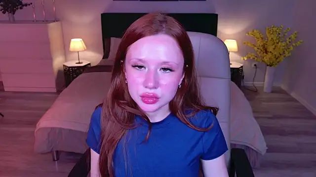 AuroraBabyDoll live cam on StripChat