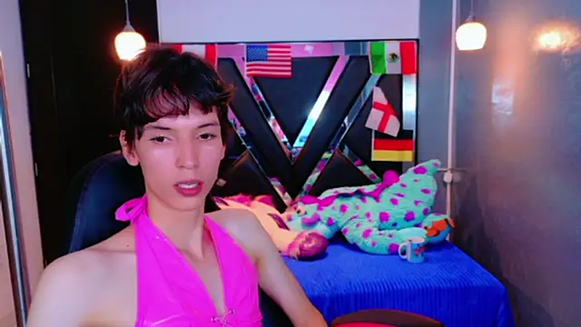 Stefany_PiInk live cam on StripChat