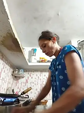 Sexy-Suhani2
