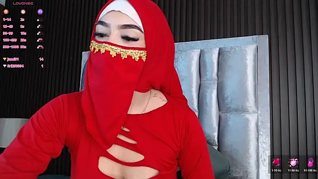 Zahra_milks webcam