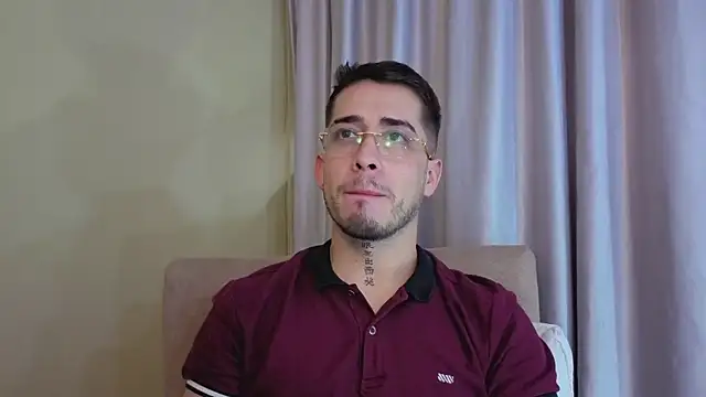 tommas_jhonson - Tommas_Jhonson's free webcam - UK Sex Cams