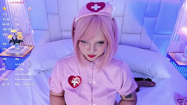 NanaOsaky webcam