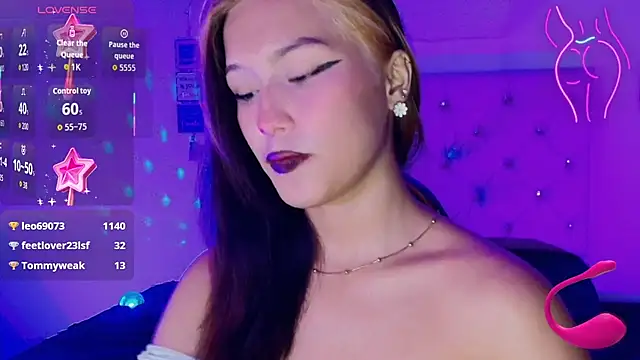 naomifire_ webcam