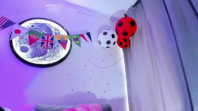 AmberDillucca webcam