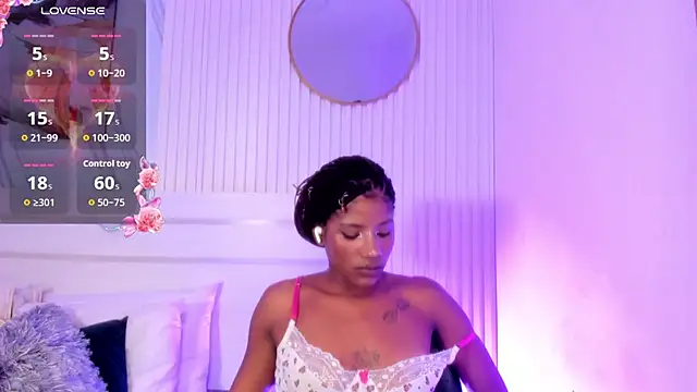 Afro_Luna webcam