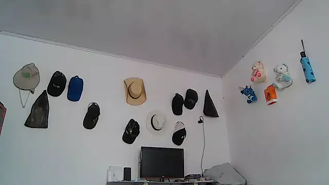 Layla-Astrum webcam