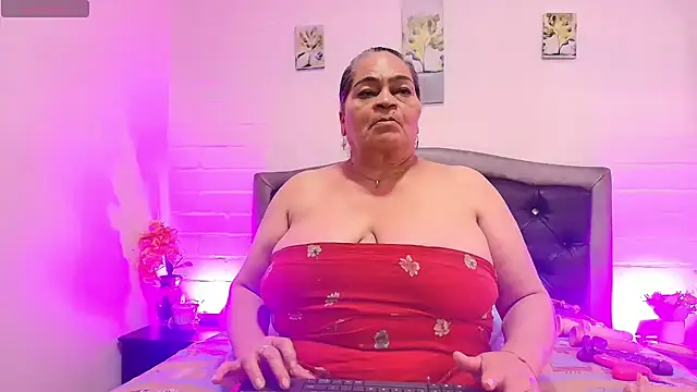 QueenMatturex webcam