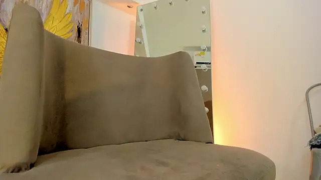 Kiara_Curls webcam