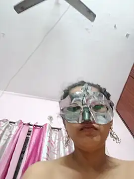 thanusi_2 webcam
