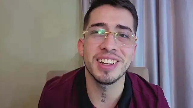 Tommas_Jhonson webcam