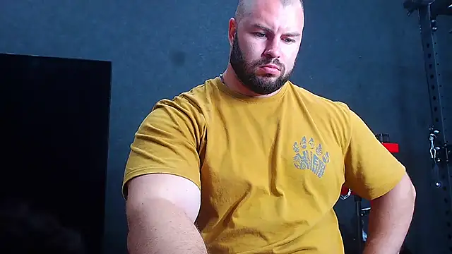 muscularjohnforuX webcam