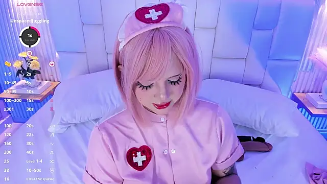 NanaOsaky webcam