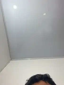 MorenoHot90 webcam