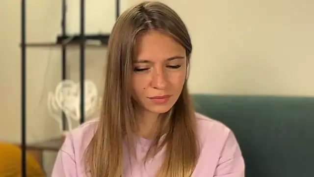 LovelyKatea webcam