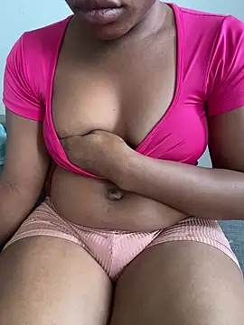 PrettyNina77 webcam