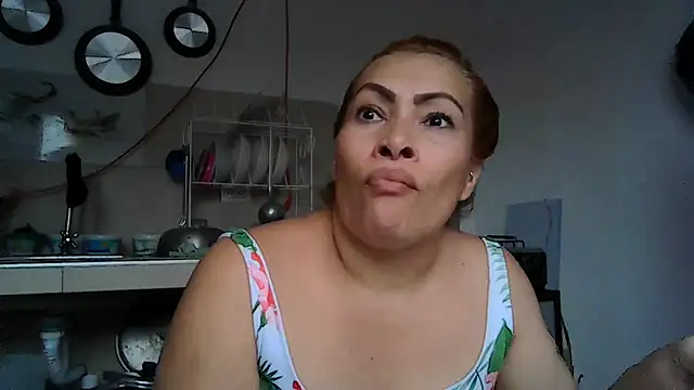Layla-Astrum webcam