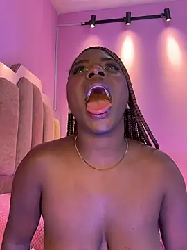 LoveQueen2 webcam