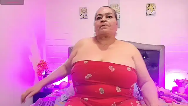 QueenMatturex webcam