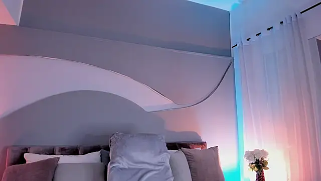 Nicolle_W webcam