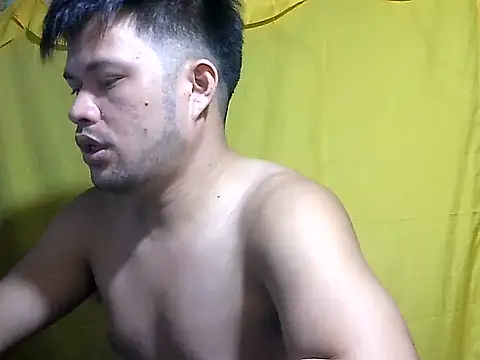 HairyHottestpinoyHandsome webcam