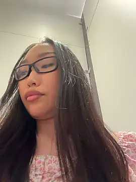 trytomakememoam webcam