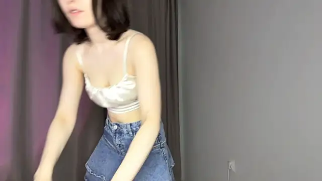 virusDoll webcam