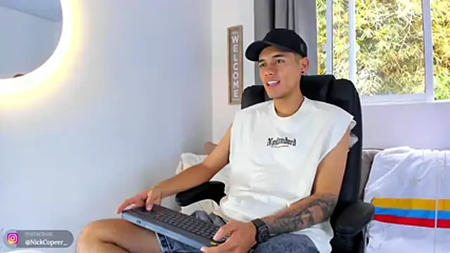 NickCopeer_ webcam