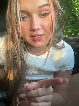 hannah-2007 (F teen) - Pussy spielen und stöhnen😈