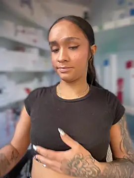 Isabella-Teen webcam