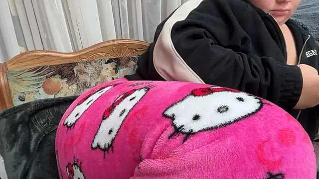 SummerHoney live cam on StripChat