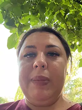 Sara_Hug webcam