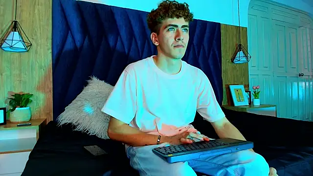 Tyler_Mcrey webcam