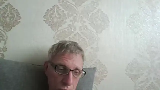 BobbyXRoyal webcam