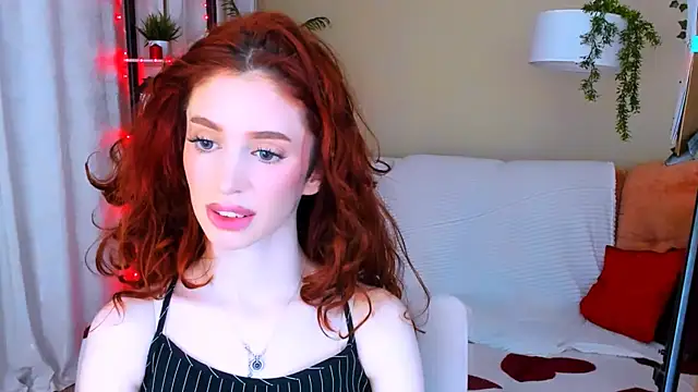 ChristinaConteeree webcam