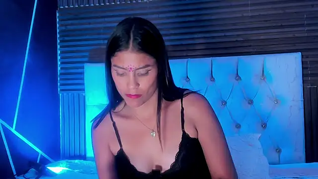 LunaRossie_ live cam on StripChat