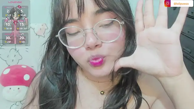 Naoko_7w7 webcam