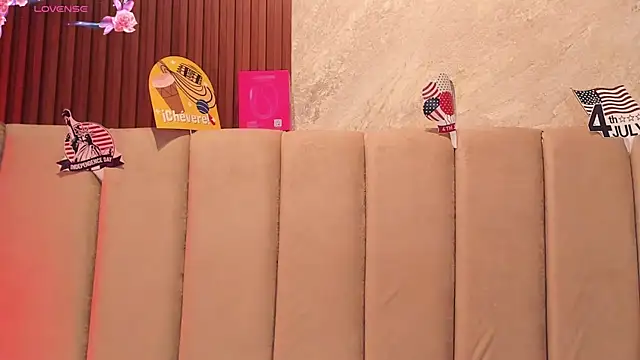 Megan_Mill webcam