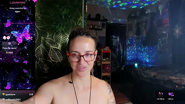 LisaFoxy_y webcam