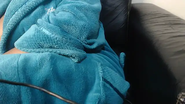 BustyNina41 webcam