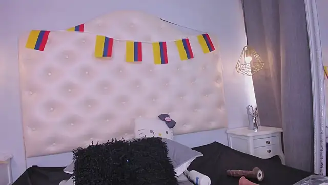 ninaavelvett webcam
