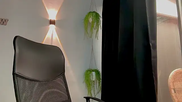 MarcellaGriffin webcam