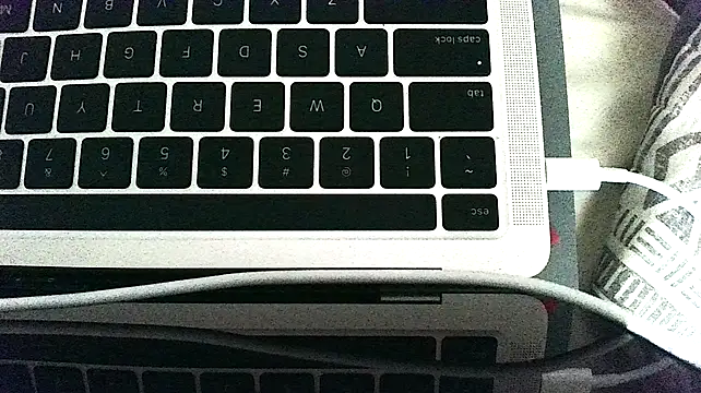 Yournaughty webcam